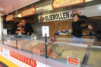 Foto 3 uit Oliebollenkraam