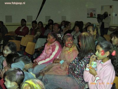 Foto 81 uit holi feest 2006 b.w