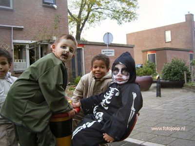 Foto 346 uit halloween2005