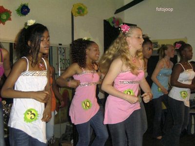 Foto 7 uit miss verkiezing 2005