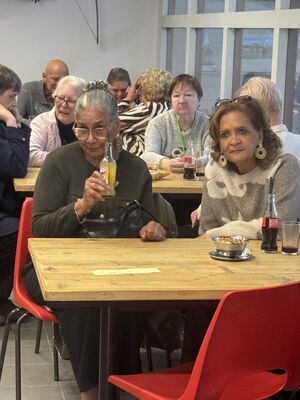 Foto 8 uit optreden van ANGEL EN BINGO BIJ  USV Vosbergenpad 30  Beverwaard 24-10-26 