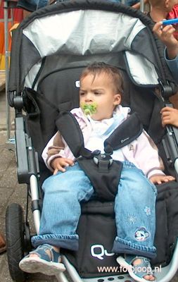 Foto 31 uit carnaval 2006 b.w