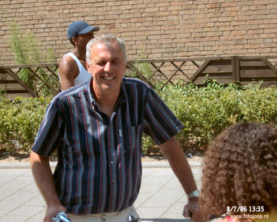 Foto 166 uit carnaval 2006 b.w