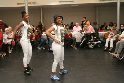 Foto 428 uit Ouderen4Daagse2016