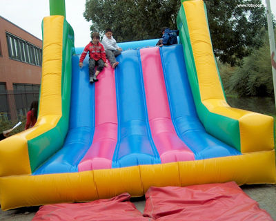 Foto 34 uit schoolsportplein07b.w