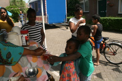 Foto 16 uit Buitenspeeldag08-06