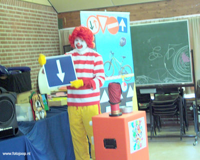 Foto 47 uit RK Regenboogl2