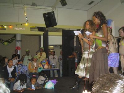 Foto 47 uit miss verkiezing 2005