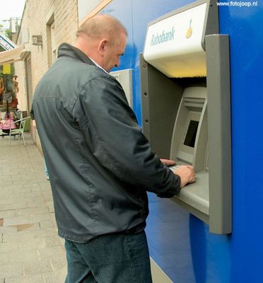 Foto 24 uit pinautomaat18.7wcbw