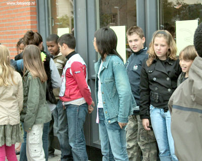 Foto 50 uit schouwen_scholieren