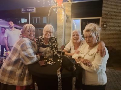 Foto 74 uit X-26-9-26  BURENDAG AAN DE WALBURGPAD BEVERWAARD 