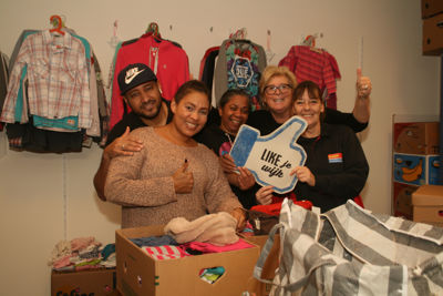 Foto 2 uit Red Kledingbank2018