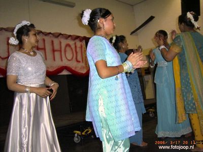 Foto 146 uit holi feest 2006 b.w