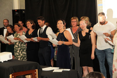 Foto 103 uit RegenboogEindFeest