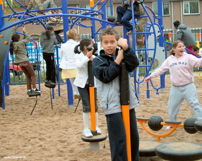 Foto 22 uit schoolsportplein07b.w