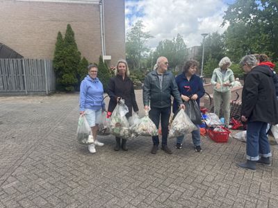 Foto 40 uit X-  Opruimactie Vrijwilligers Beverwaard 13-6-26