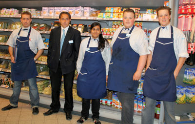 Foto 9 uit Hoogvliet Supermarkt