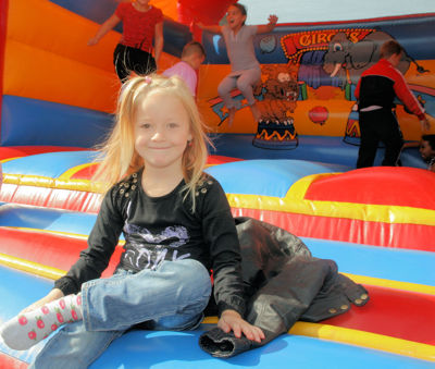 Foto 330 uit Wijkfeest-Braderie