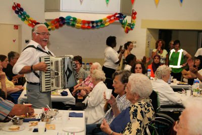 Foto 206 uit OuderVierdaagse23_6