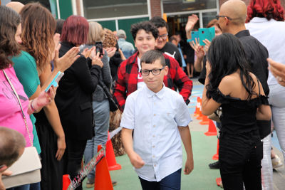 Foto 37 uit RegenboogEindFeest