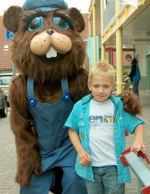 Foto 14 uit geboorte bever 4_6_8