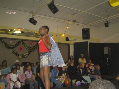 Foto 120 uit miss verkiezing 2005