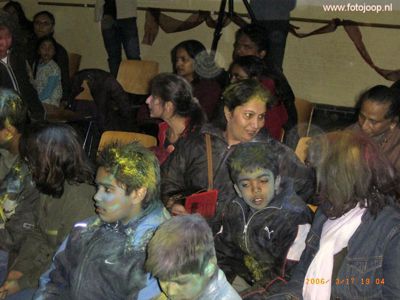 Foto 48 uit holi feest 2006 b.w