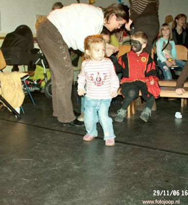 Foto 12 uit sinterklaas 2006 new