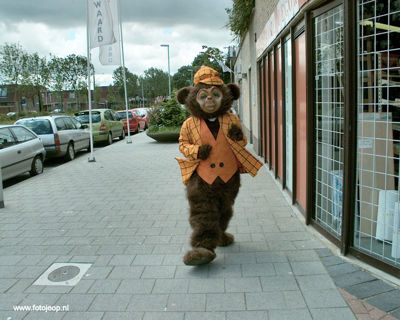 Foto 8 uit berenactie wc.b.w07