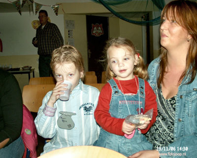 Foto 46 uit sinterklaas 2006 new