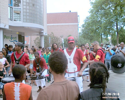 Foto 85 uit carnaval 2006 b.w