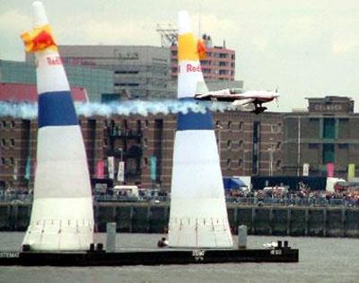 Foto 92 uit red bull air race r.dam