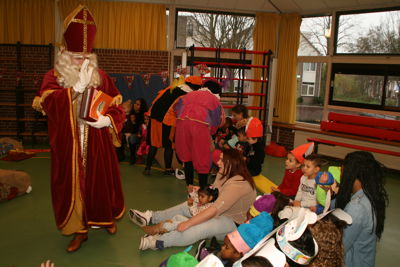 Foto 107 uit Sint-RKRegenboog