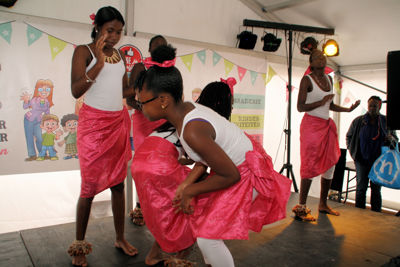 Foto 189 uit LikeJeWijkfeest14-9