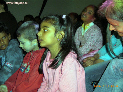 Foto 151 uit holi feest 2006 b.w