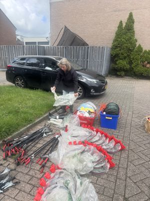 Foto 4 uit X-  Opruimactie Vrijwilligers Beverwaard 13-6-26
