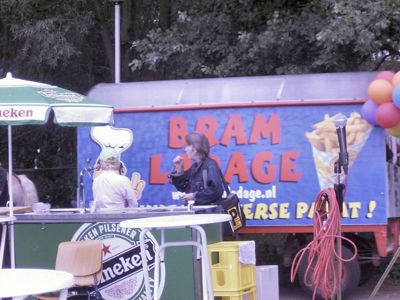 Foto 32 uit wijkfeest