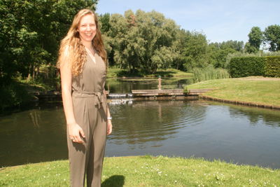 Foto 2 uit FotoShootKledingbank