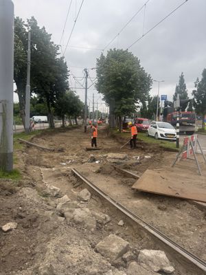 Foto 4 uit X- Tram rails Word Vervangen in de Beverwaard 15-6-26. 