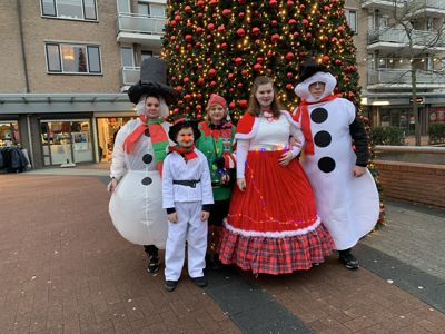 Foto 8 uit Kerstman Optocht