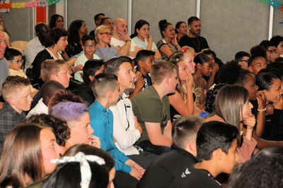 Foto 79 uit RegenboogEindFeest