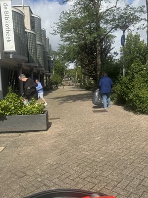 Foto 24 uit X-  Opruimactie Vrijwilligers Beverwaard 13-6-26