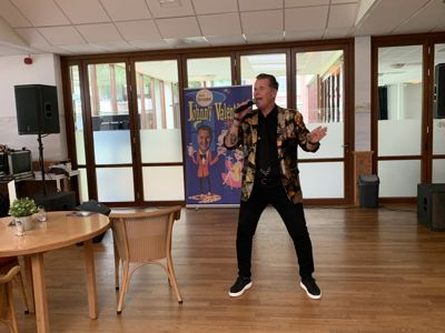 Foto 15 uit Johnie Valentino