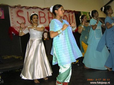 Foto 101 uit holi feest 2006 b.w