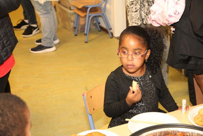 Foto 124 uit RegenboogEindFeest