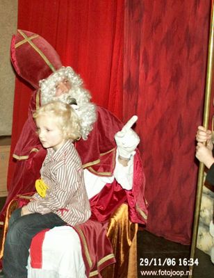 Foto 10 uit sinterklaas 2006 new