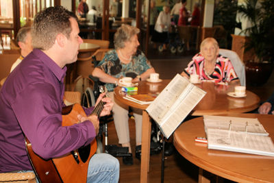Foto 353 uit Wijkfeest-Braderie