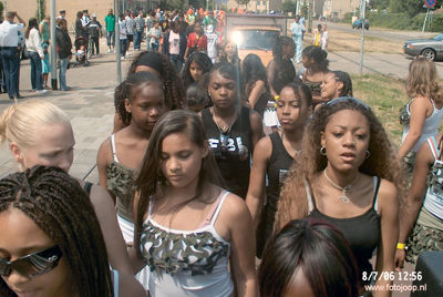 Foto 134 uit carnaval 2006 b.w