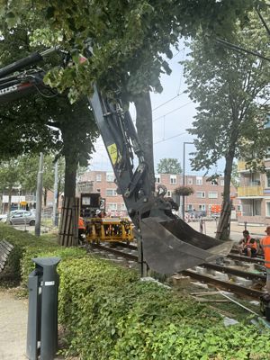 Foto 13 uit X- Tram rails Word Vervangen in de Beverwaard 15-6-26. 