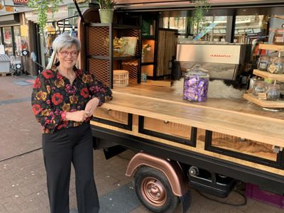 Foto 2 uit Ineke Pensioen 38 J